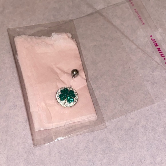 Jeweled Shamrock Belly Button Ring - Picture 3 of 4